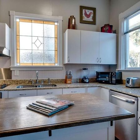 Huge 5 Bed, 5 Bath In Historic Downtown Savannah Bagian luar foto